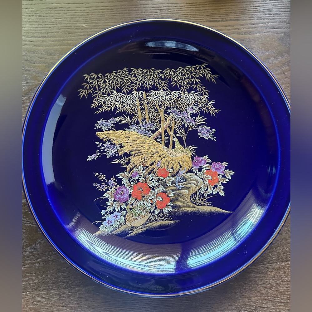 Rare Serenity Plate Gold & Royal Blue Togo Yamada First Edition
Royal Manor